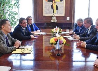 Bordet propuso restablecer la exportación avícola