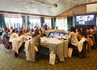 Buscan la participación política de mujeres y LGTBI