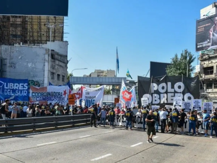 marcha-piqueteros.jpg_675828847