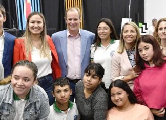 Bordet dio inicio de las sesiones del Senado Juvenil