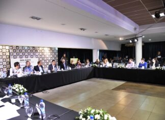 EDUCACIÓN. Uruguayenses en un foro auspiciado por la Unesco