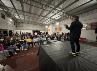 Urribarri en Villaguay: “Estamos pidiendo definiciones en lo institucional y en lo político”