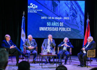 El gobierno provincial acompañó la Universidad Nacional de Entre Ríos en su 50° aniversario