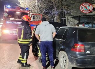 Un auto sufrió un principio de incendio