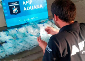 Incautaron 6 litros de semen porcino en equipaje de viajero