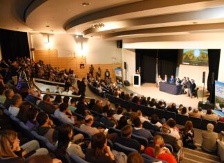 FUTURO DEL RÍO URUGUAY. Numeroso público en la charla de expertos europeos