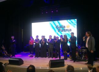 Reconocidos artistas locales ofrecieron la Gala Patriótica