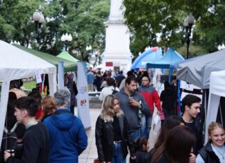 Los Museos festejaron su día en la plaza Ramírez