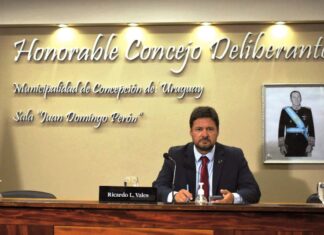 Vales renuncia a su cargo