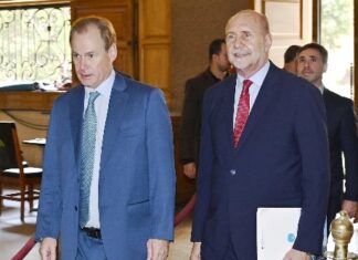 Bordet inicia la última etapa de la misión comercial