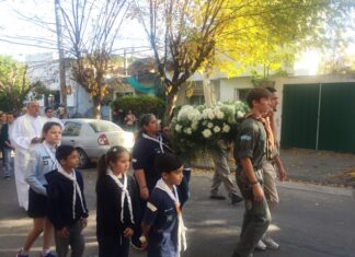 Los feligreses honraron a Nuestra Señora de Fátima