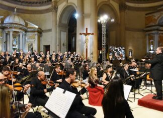 La Sinfónica y el Coro Estable ofrecieron un brillante concierto