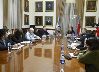 El Gobierno presentará una nueva propuesta a docentes y estatales