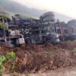 Pagina 7 Un camión con acoplado volcó sin causar heridos