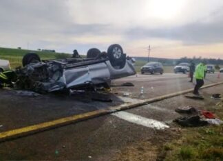 Un conductor perdió la vida tras volcar con su camioneta