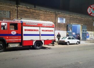 Un vehículo sufrió un principio de incendio