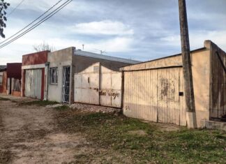 Un menor detenido tras ser descubierto en un galpón