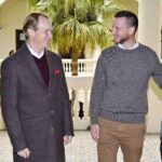 p2 – Bordet se reunió con dos becarios