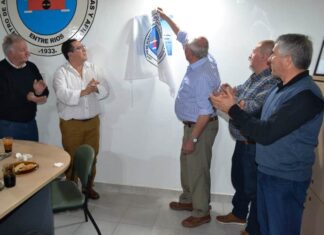 Almaceneros honraron a los fundadores de su Centro