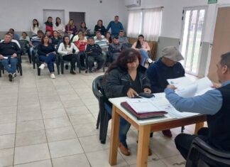 Ochenta familias rubricaron las escrituras de sus casas