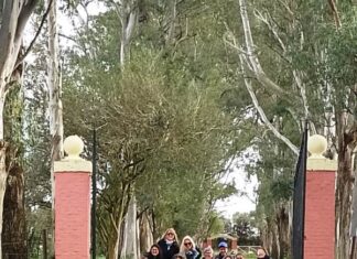 Grupo de caminantes llegó hasta la estancia La Titina