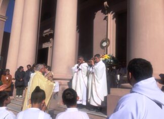 El catolicismo recordó la fiesta de Corpus Christi