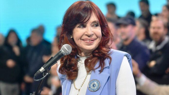 p8 - Sobreseyeron de la causa a Cristina Fernández
