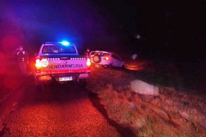 Pagina 6 Auto despistó sobre la banquina de autovía 14