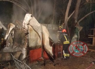 VIDEO: Se incendió una casilla ocasionando pérdidas totales