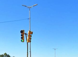 En acceso bruno y 26 del oeste. Semáforos salen de servicio por problemas eléctricos