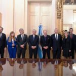 p8 – Alberto Fernández recibió al titular de la NASA