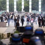 p9 – Macron anunció una ley para reparar los daños