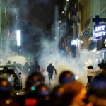 p9 – Más de 3 mil personas han sido arrestadas en Francia