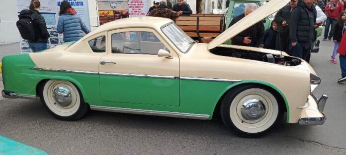 Pagina 4 Exitosa exposición de autos clásicos y antiguos