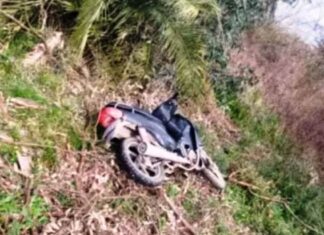 Decomisaron una moto abandonada en la vía pública