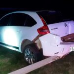 Pagina 7 Un vehículo chocó contra guardarrail