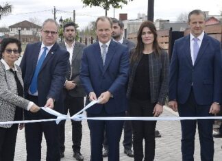 Bordet inauguró un paseo con el embajador de Israel
