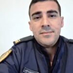 p6 – Policía harto