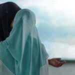 p9 – Francia prohibirá en las escuelas la abaya, túnica usada por musulmanas