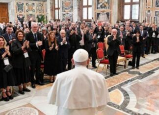 El Papa Francisco recibió a más de 200 directivos de diferentes Universidades: El rector de UCU entre ellos