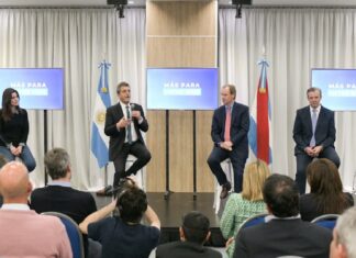 Massa visitó Entre Ríos: Lanzó duras críticas a la dolarización y arenga al peronismo local para sumar más votos en octubre