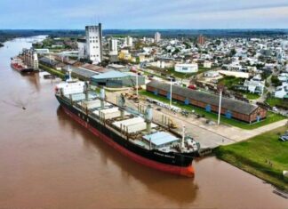 Pese a la creciente del Río Uruguay. Anunciaron tres nuevos ingresos al puerto