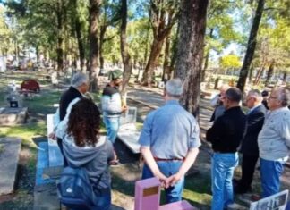 En el cementerio de “La Histórica”. Homenaje a Florencio López