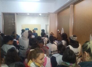 El Polo Obrero reclamó por alimentos, colchones y frazadas en el Municipio