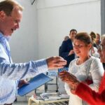 p2 – Gustavo Bordet inauguró 100 viviendas en La Paz