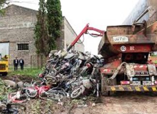 Intiman a los propietarios de vehículos retenidos