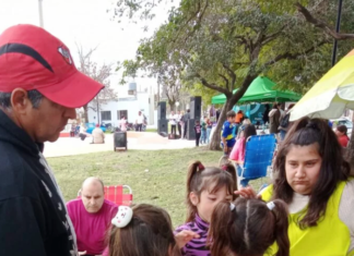 Entre caminos de esperanza y la ke buena. Realizaron una celebración conjunta en plaza Rocamora