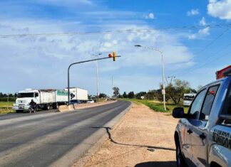 Ya funciona el nuevo semáforo en 35 del Oeste y Acceso Bruno