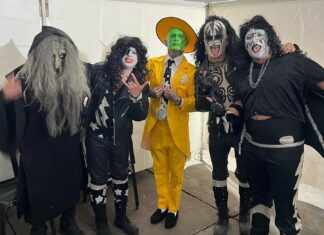 Ema Noir dio un gran show en la Fiesta de Disfraces