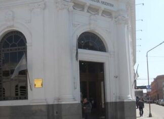 Los bancarios se declararon el estado de alerta y movilización